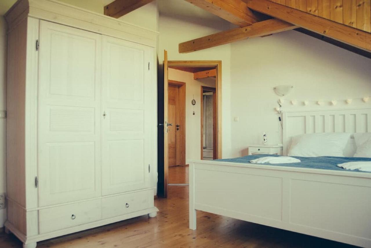 Ferienwohnung Zum Forsthaus Oberviechtach Buitenkant foto