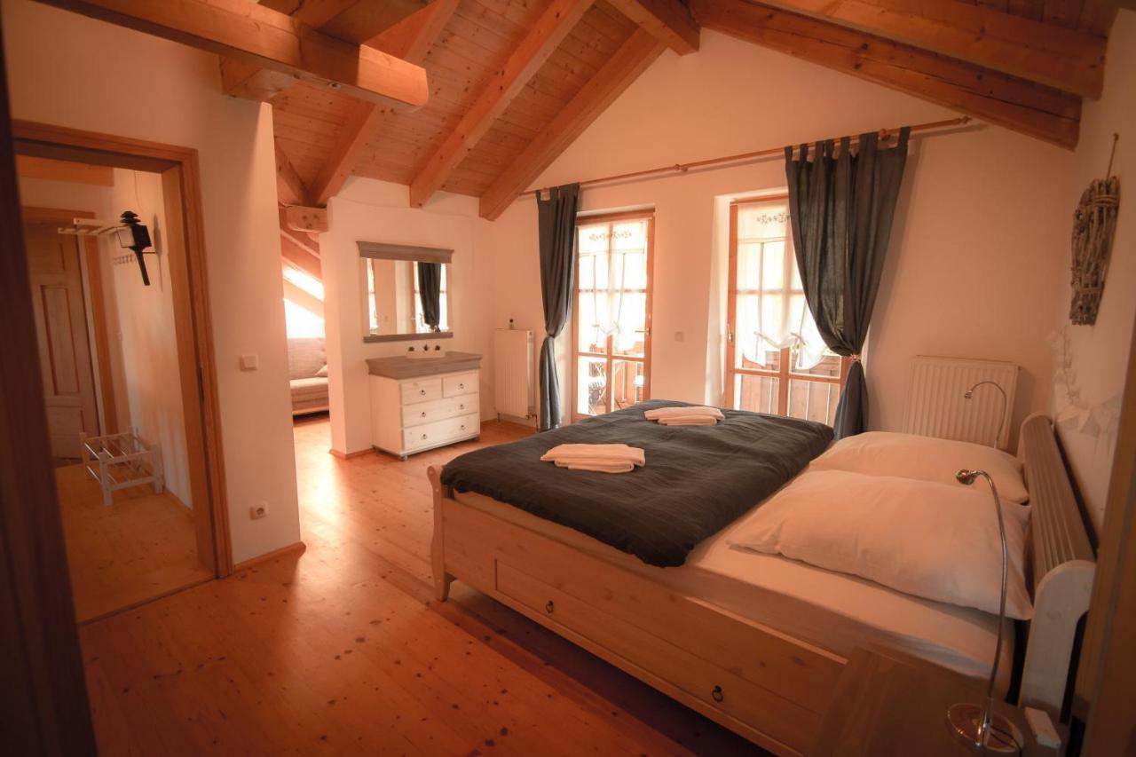 Ferienwohnung Zum Forsthaus Oberviechtach Buitenkant foto